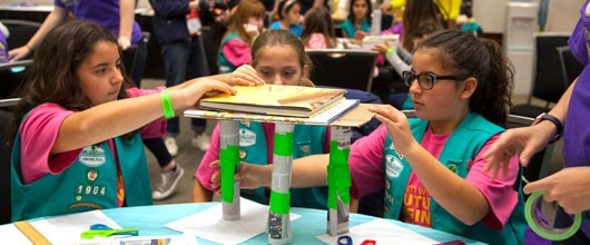 Outreach Program Helps Girls Keep Up in STEM